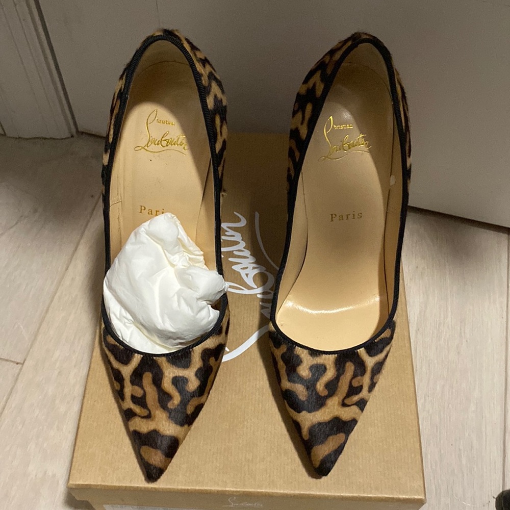 perfect condition pony hair Christian louboutin.